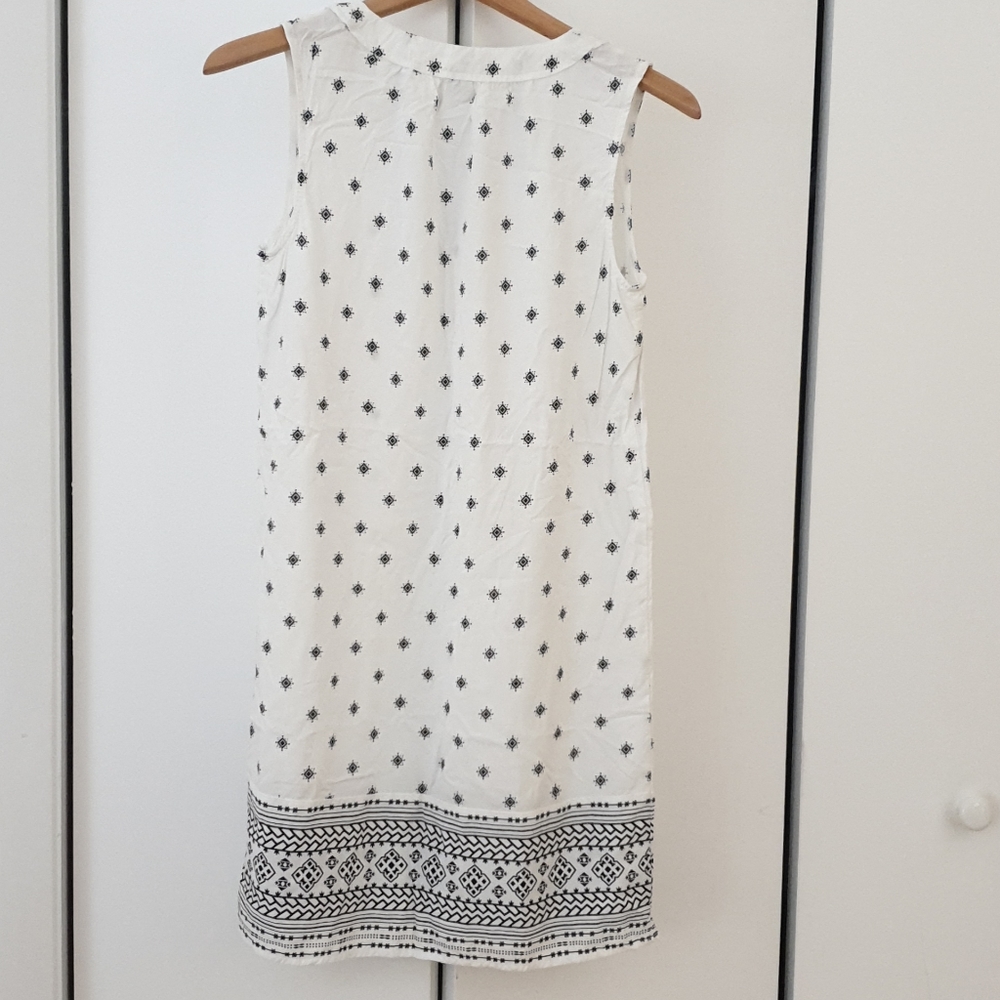 Dress - Picture 3 of 6